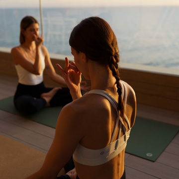 A Private Ashtanga Class is tailored to your expectations and goals. The Ashtanga yoga lesson takes place in Zürich.